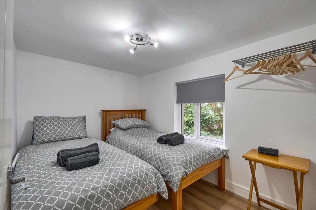 Central, Newly Refurbished Cottage In Портаферрі Екстер'єр фото